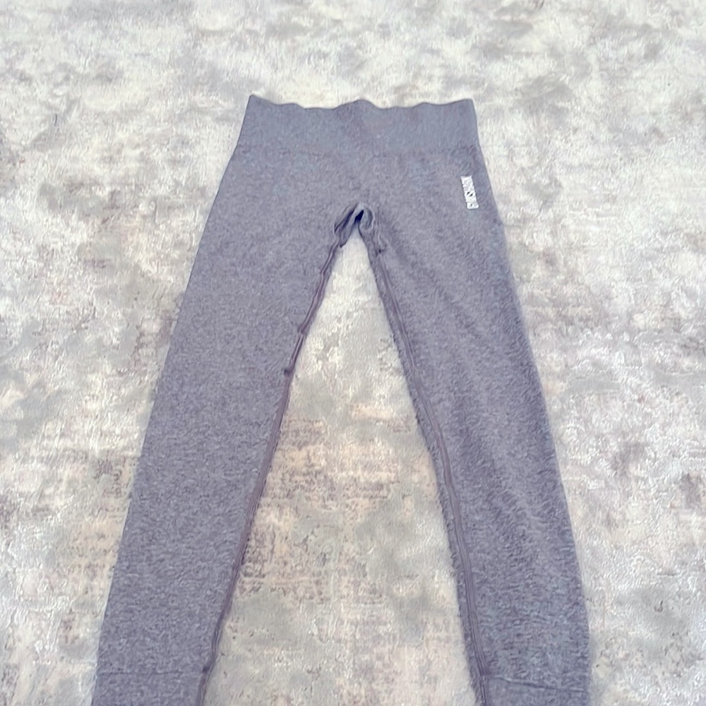Grey leggings